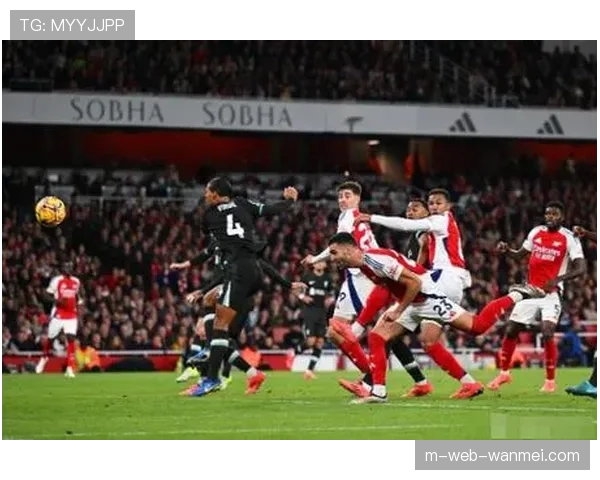 英超高位失误降至场均11.5次 长传战术成破解逼抢利器 英超高位失误降至场均11.5次 长传战术成破解逼抢利器